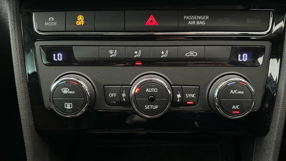 Air Conditioning /Dual Climate Control/Auto Stop/Start