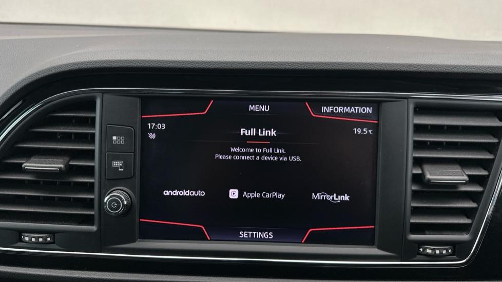 Apple Car Play & Android Auto