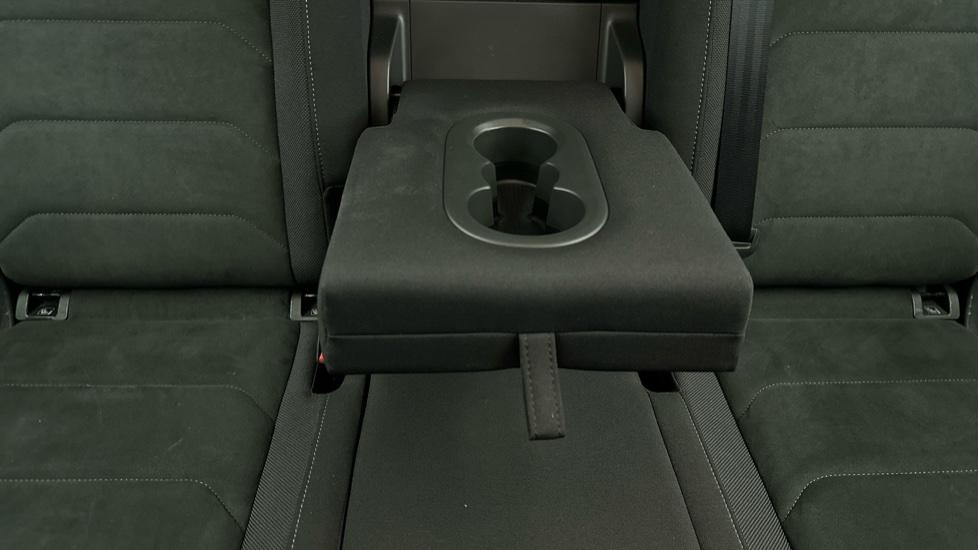 Rear Armrest/ Cup Holder