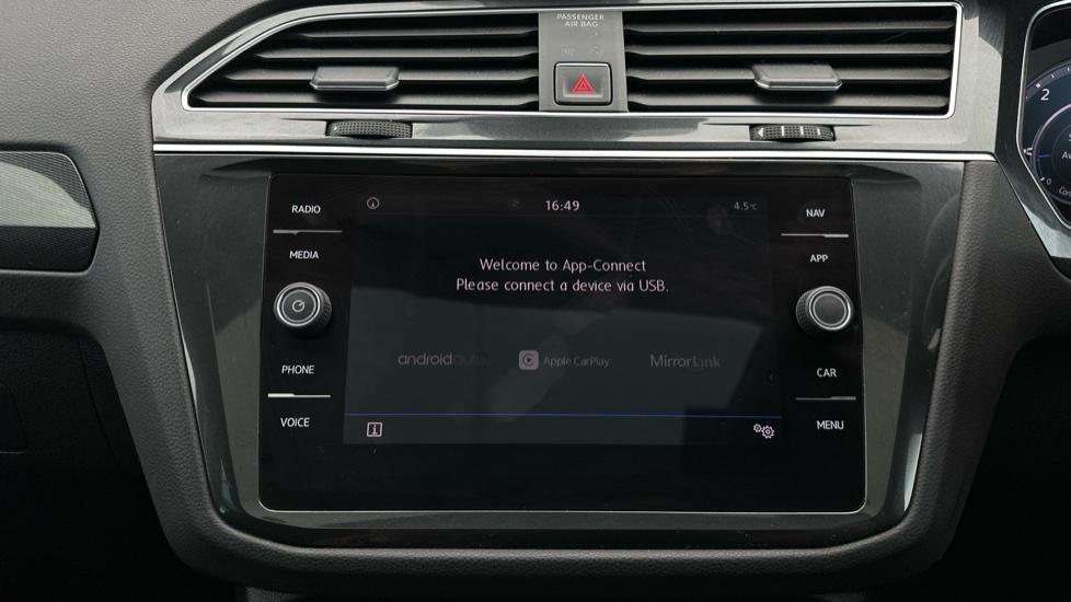 Apple Car Play & Android Auto