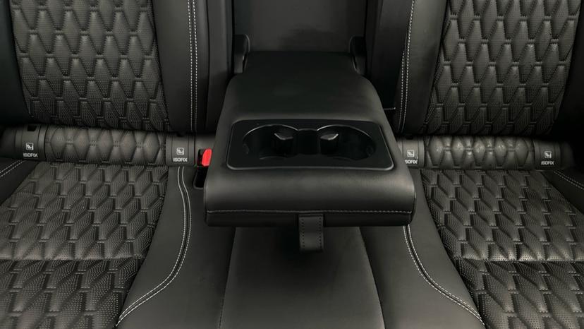 Rear Armrest/ Cup Holder