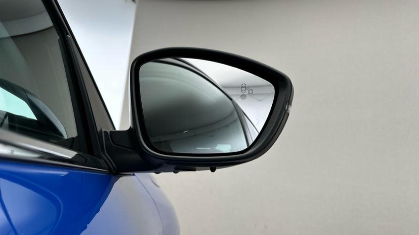 Blind Spot Monitoring System 