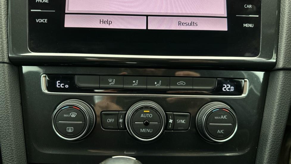 Air Conditioning /Dual Climate Control 