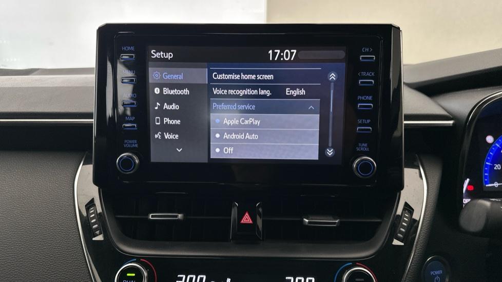 Apple Car Play & Android Auto