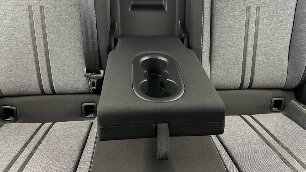 Rear Armrest/ Cup Holder