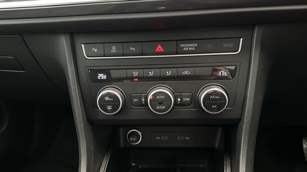 Air Conditioning /Dual Climate Control /Auto Stop/Start 