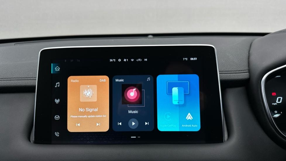 Apple Car Play & Android Auto