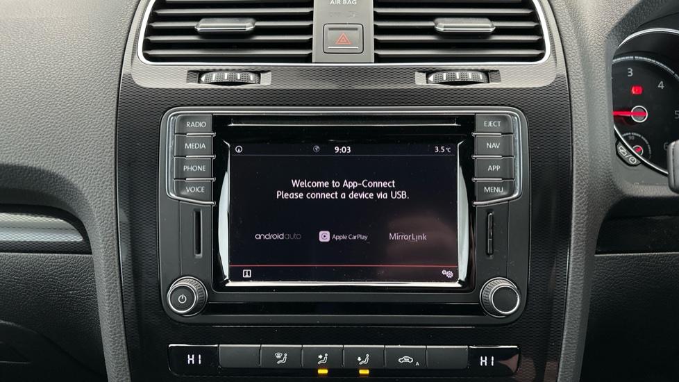 Apple Car Play & Android Auto