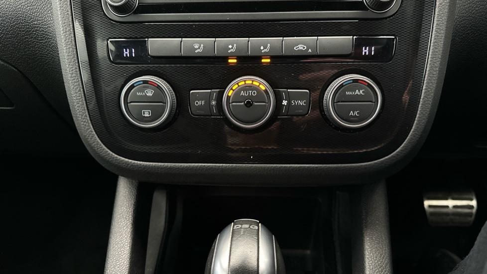 Dual Climate Control / Air Conditioning 