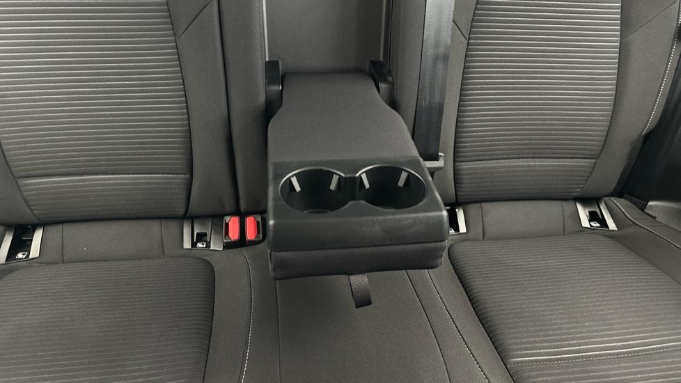 Rear Armrest/ Cup Holder