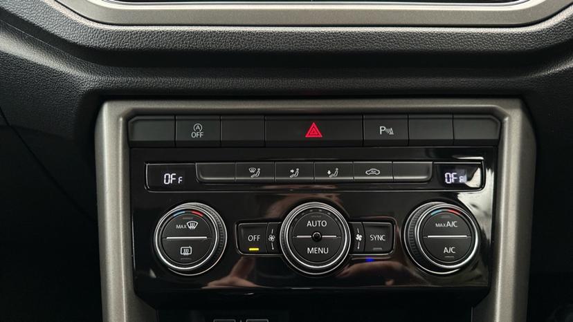 Air Conditioning /Dual Climate Control /Auto Stop/Start 