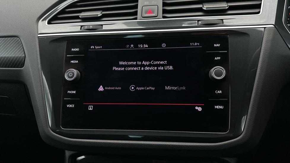 Apple Car Play & Android Auto