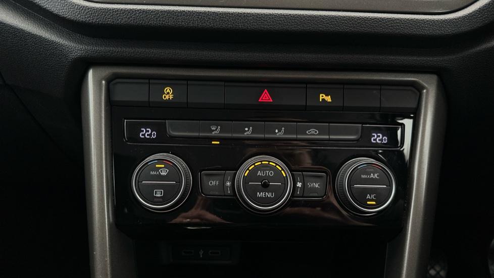 Air Conditioning /Dual Climate Control is/Auto Stop/Start 