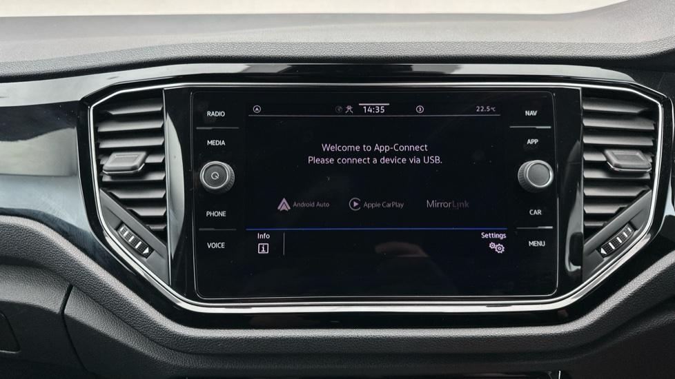 Apple Car Play & Android Auto