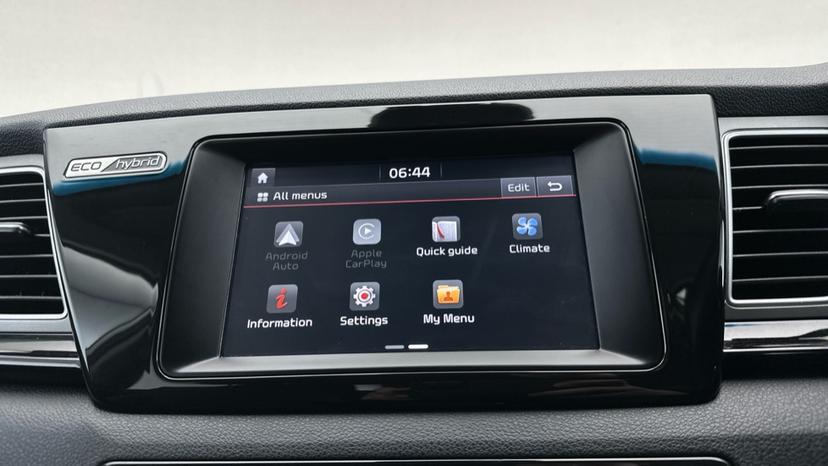 Apple Car Play & Android Auto