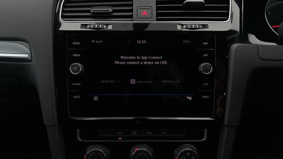 Apple CarPlay/Android auto 