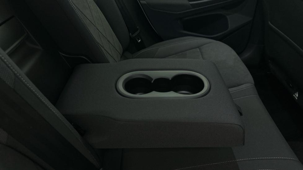 Rear Armrest/ Cup Holder