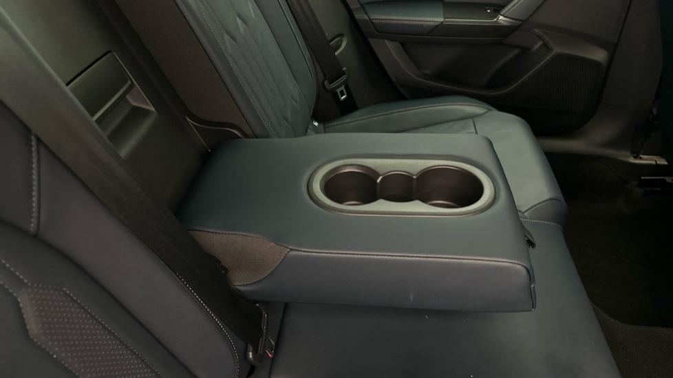 Rear Armrest/ Cup Holder