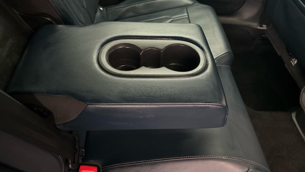 Rear Armrest/ Cup Holder