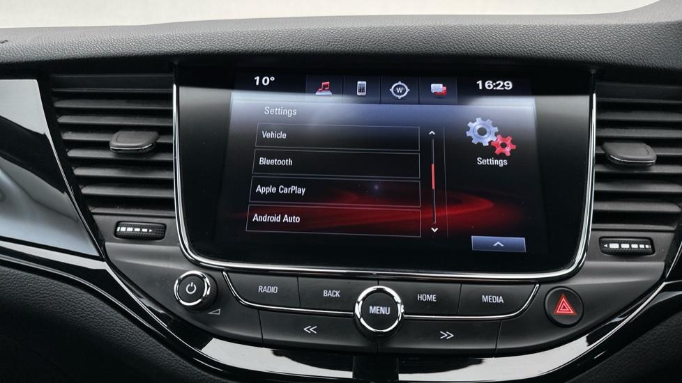 Apple CarPlay/Android Auto 