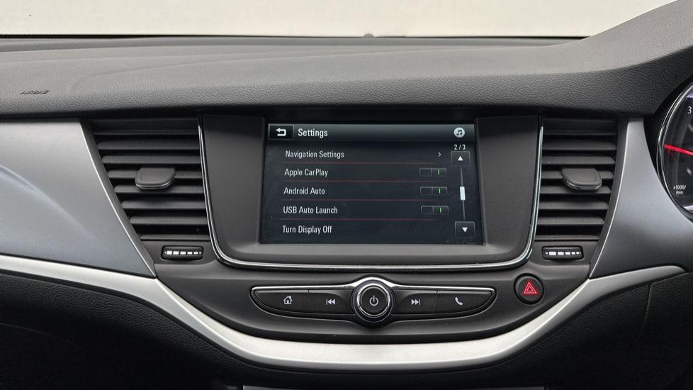 Apple CarPlay/Android Auto 