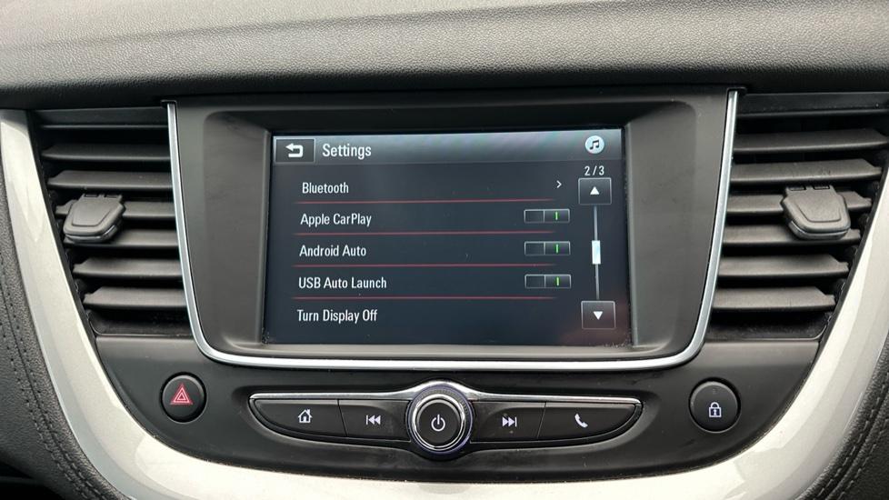 Apple Car Play & Android Auto