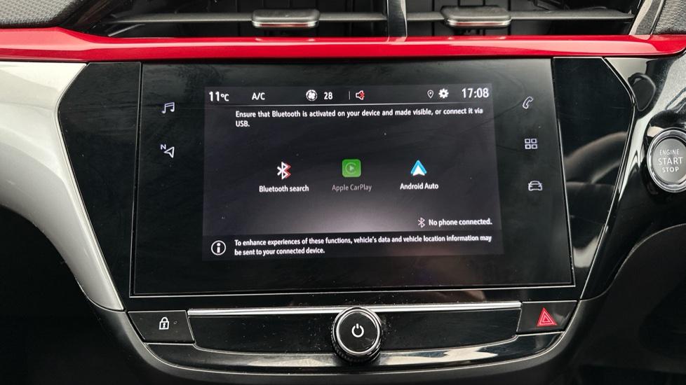 Bluetooth / Apple CarPlay / Android Auto 