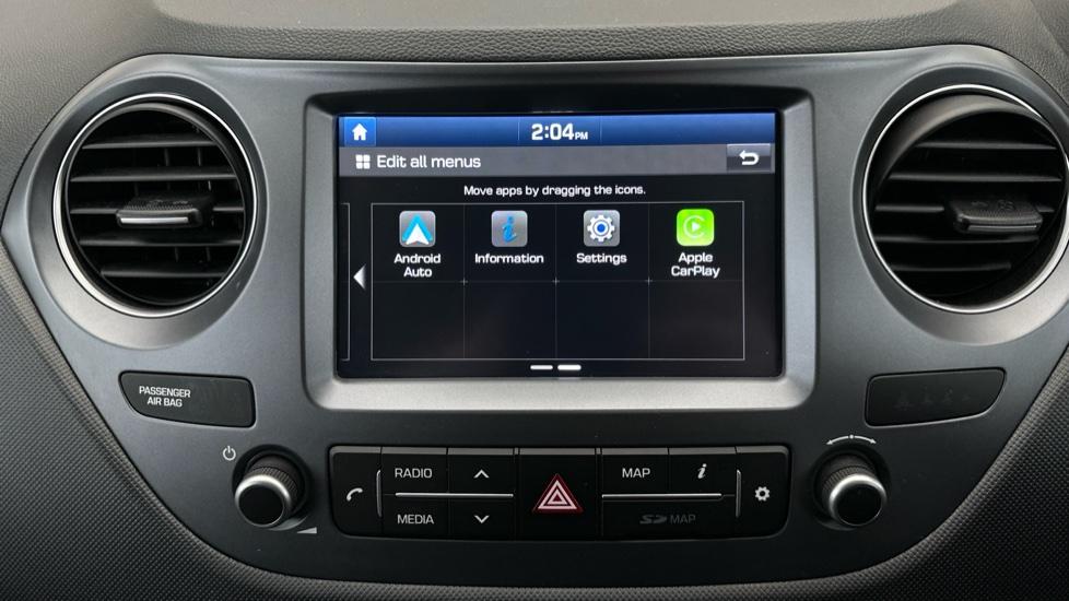 Apple Car Play & Android Auto