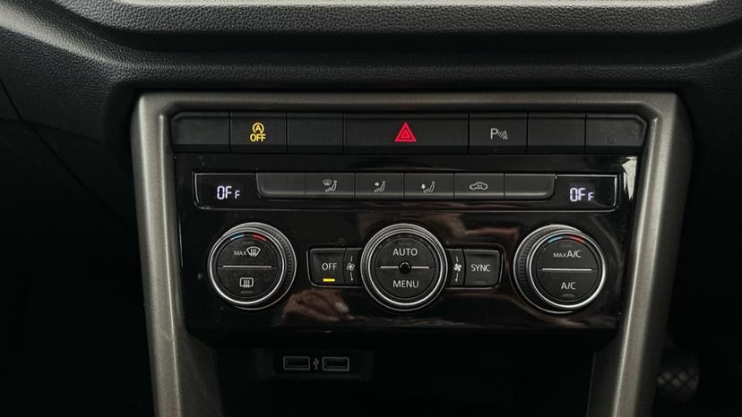 Air Conditioning /Dual Climate Control /Auto Stop/Start 