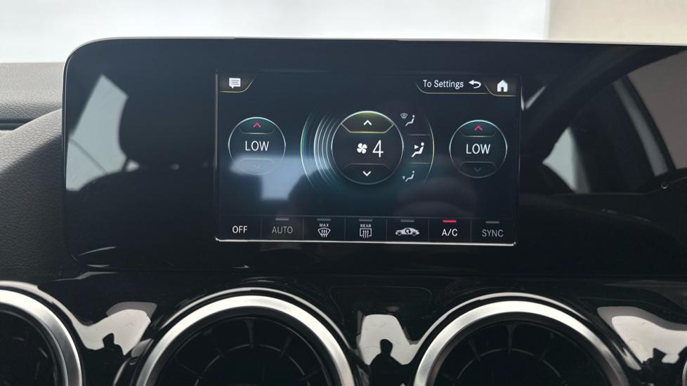 Air Conditioning /Dual Climate Control 