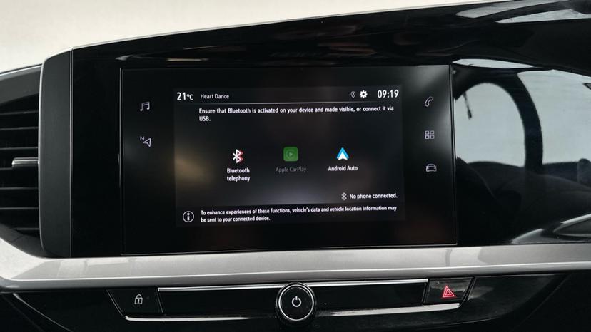 Apple Car Play & Android Auto