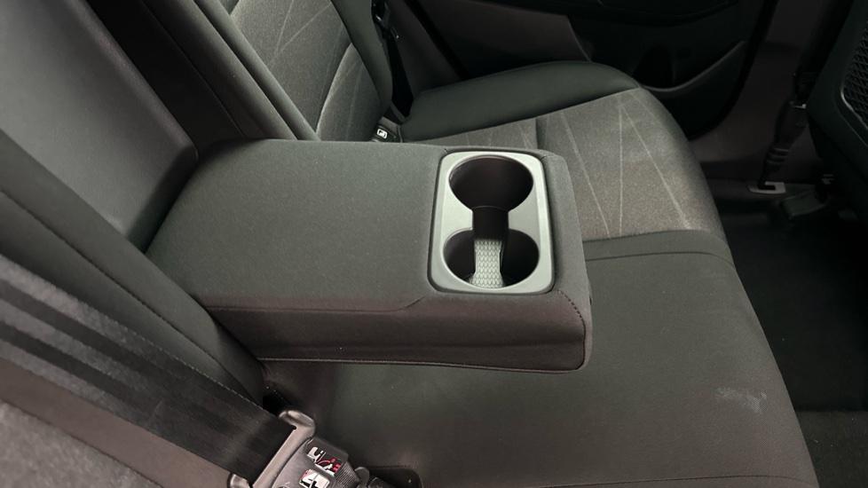 Rear Armrest/ Cup Holder