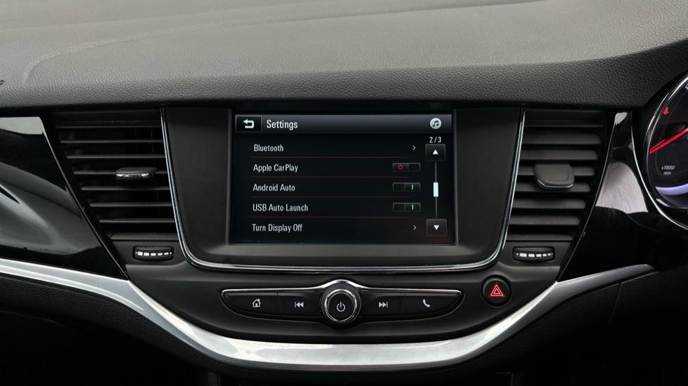 Apple Car Play & Android Auto