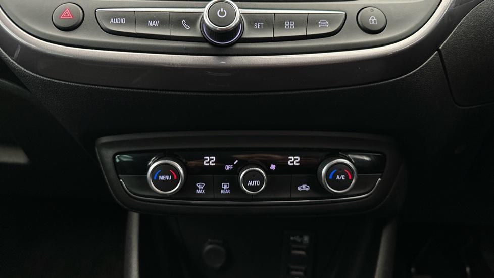 Air Conditioning /Dual Climate Control 