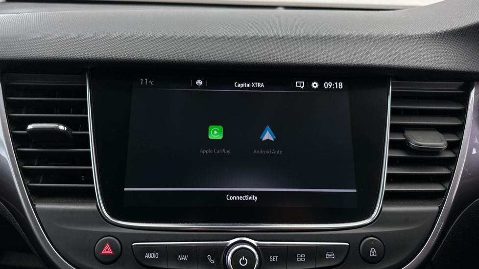 Apple CarPlay/Android Auto 