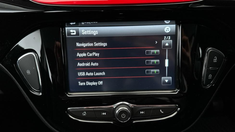 Apple CarPlay/Android Auto 