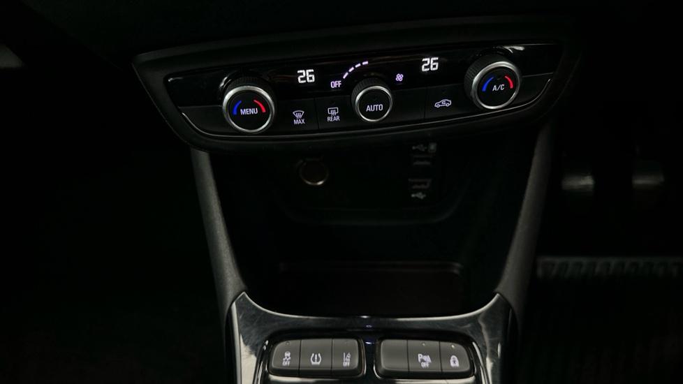 Air Conditioning /Dual Climate Control /Lane Assist 