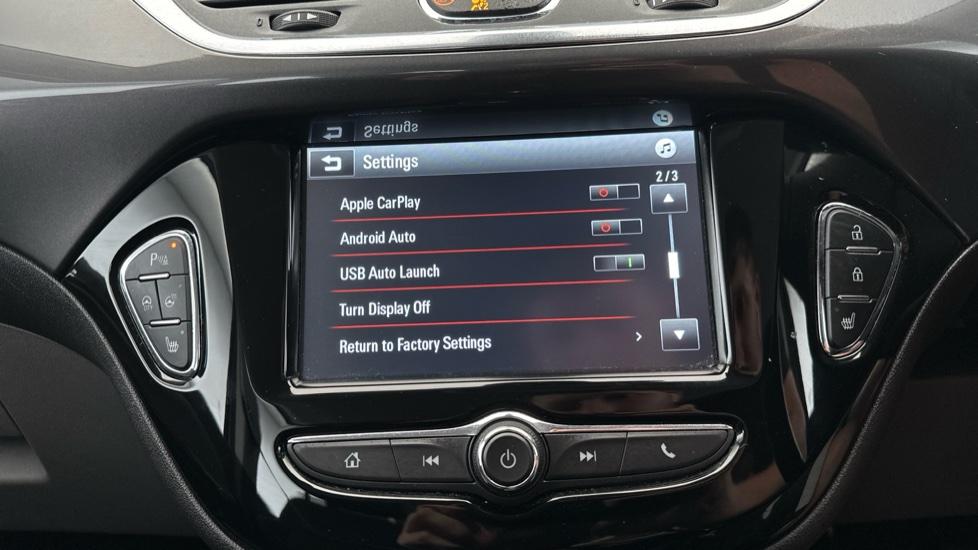 Apple Car Play & Android Auto