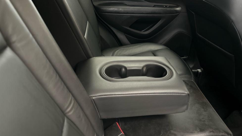 Rear Armrest/ Cup Holder