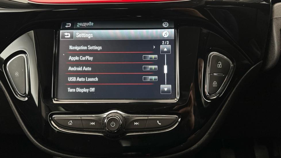 Apple Car Play & Android Auto