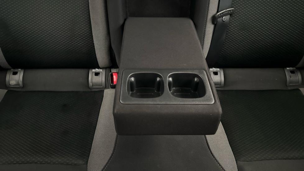 Rear Armrest/ Cup Holder