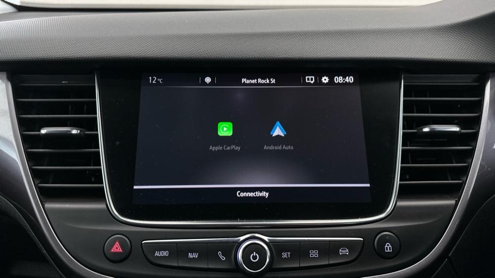 Apple Car Play & Android Auto