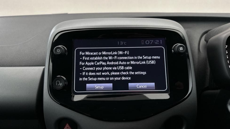 Apple Car Play & Android Auto