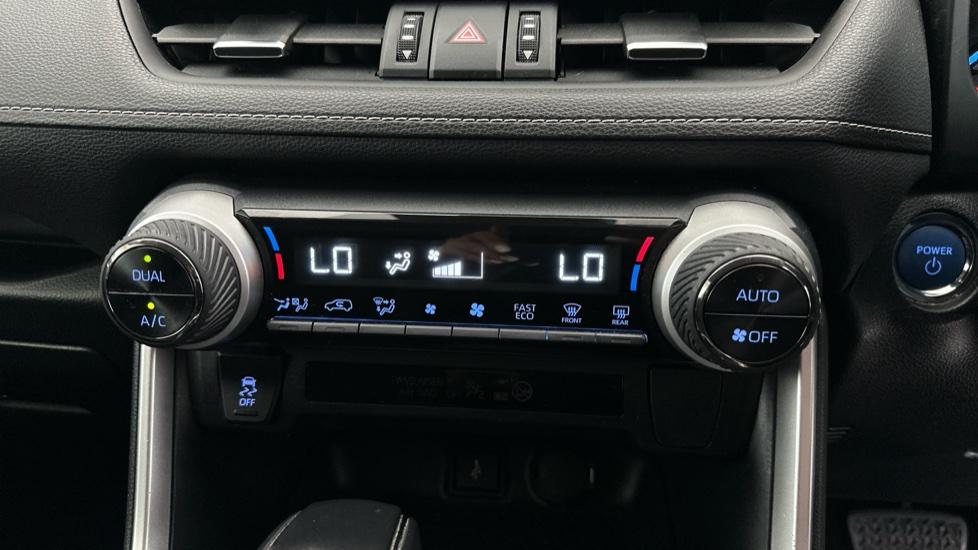 Air Conditioning /Dual Climate Control 