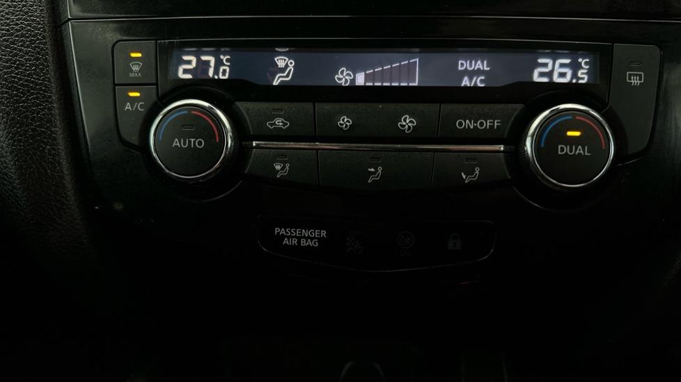 Air Conditioning /Dual Climate Control 