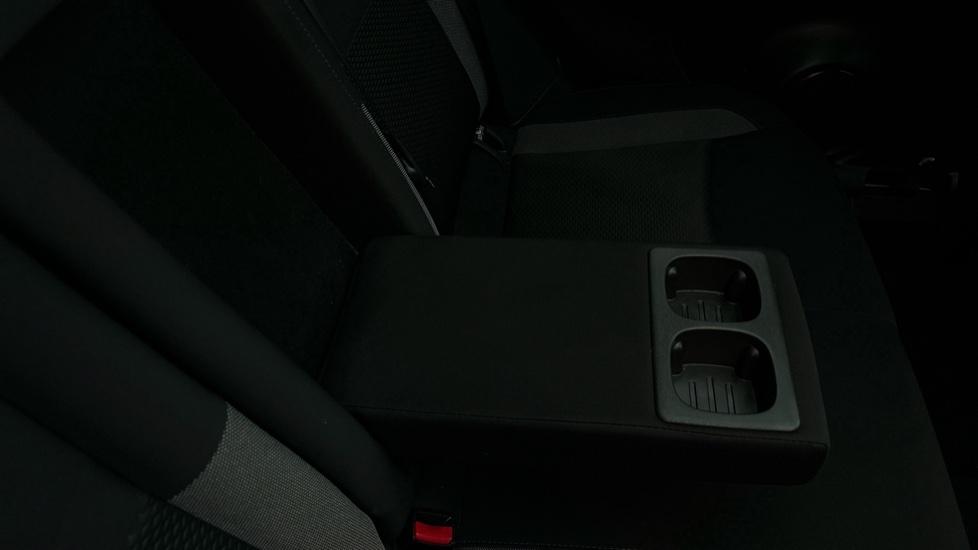 Rear Armrest/ Cup Holder