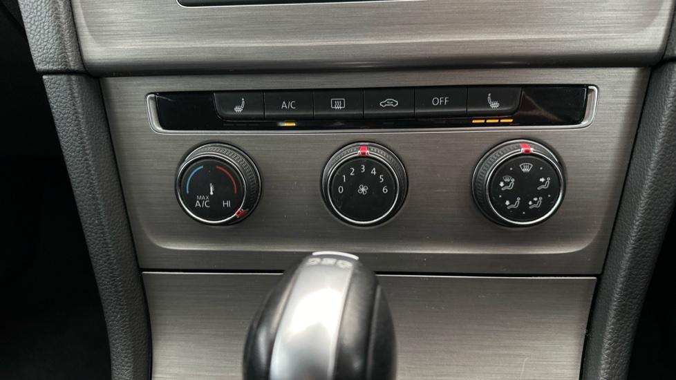 Air Conditioning /Heated Seats 