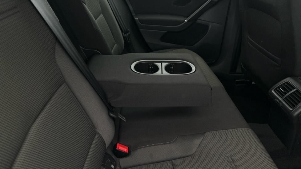 Rear Armrest/ Cup Holder