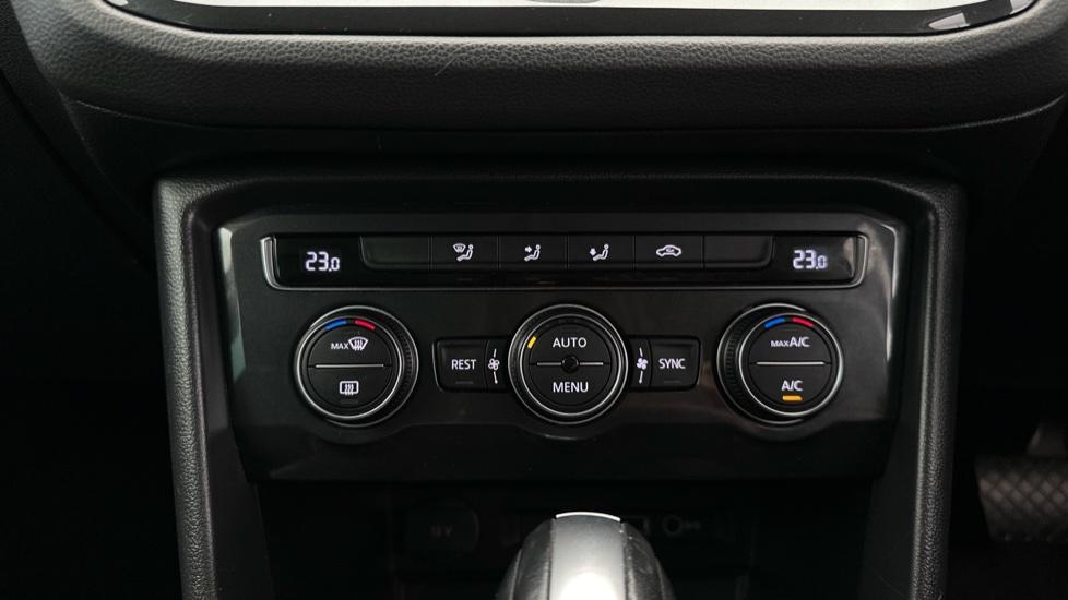 Air Conditioning /Dual Climate Control 