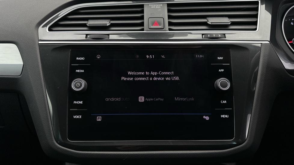 Apple Car Play & Android Auto